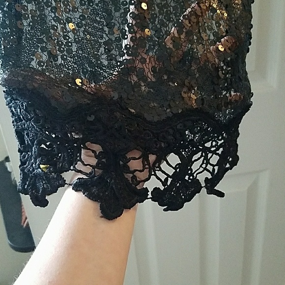 blouse - Picture 3 of 4